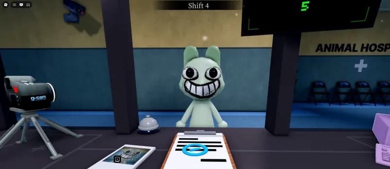Wide Eyes and Creepy Smile Animal Hospital anomaly screenshot with oversized eyes